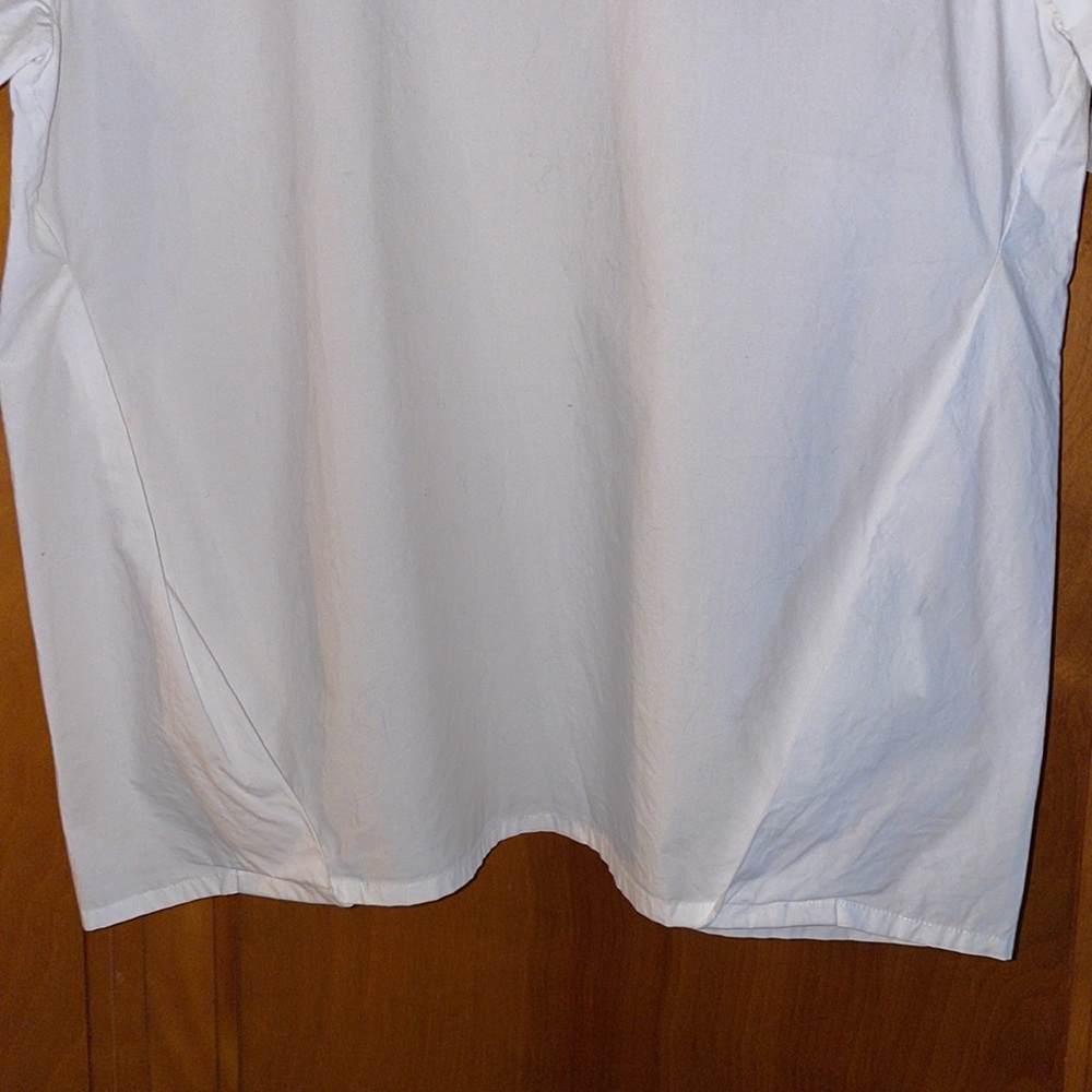 Sofia D’Hoore white; 100% cotton top with detailing at shoulder and hem; Sz 34 - Picture 2 of 10